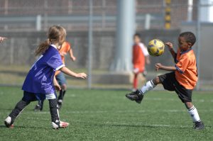 In the US, every 13 minutes a child is injured in the eye when doing sports. This translates into more than 200,000 injuries each year . In Germany, around 512,000 sporting accidents occur each year , some three percent of them attributable to eye injuries.