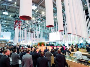 The network for trade and its partners: Grand Plaza is going into its second edition at EXPO REAL in 2017 and is now enlarged with the addition of six new exhibitors. Trend topics like e-commerce, the boom in outlet centers and the shopping centers of tomorrow are examined at Speakers’ Corner.