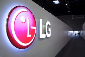 IFA: LG confirms a smartphone with curved OLED display